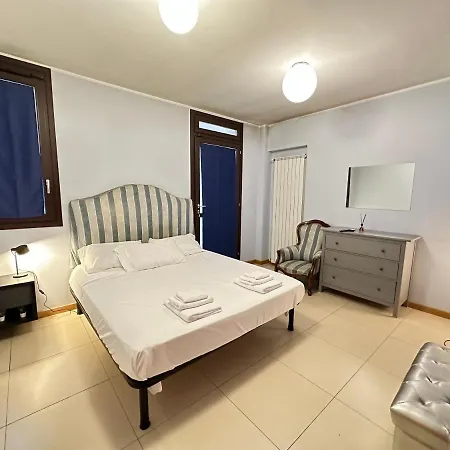 Beautiful Loft Near The Station Apartament *