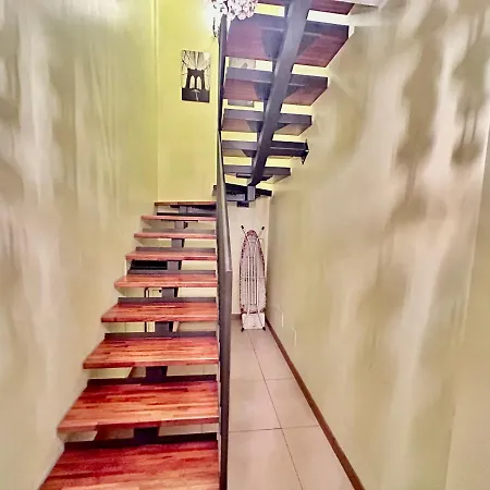 Beautiful Loft Near The Station Apartament Turyn