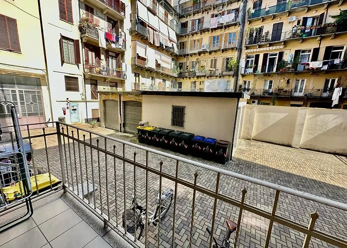 Beautiful Loft Near The Station Apartmán